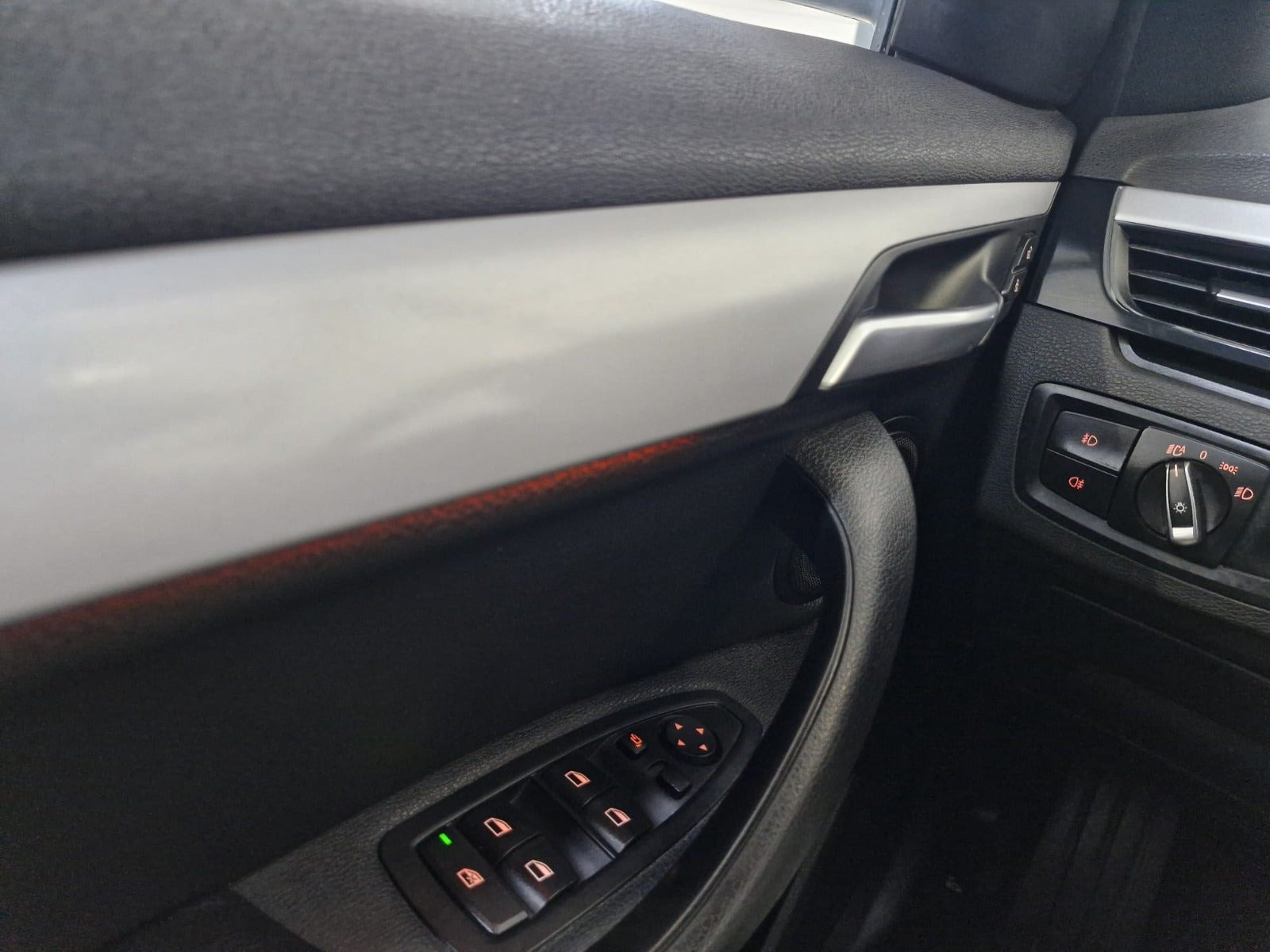 Sort BMW X1 fra 2019