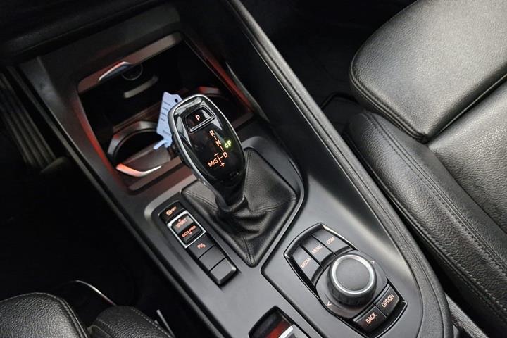 Sort BMW X1 fra 2019