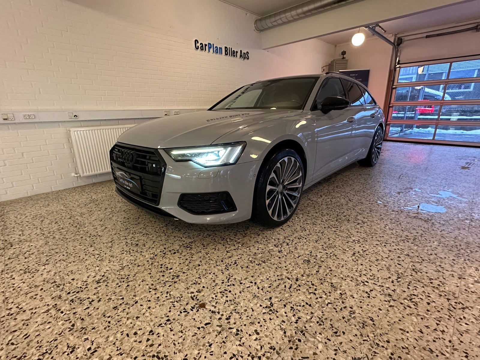 Audi A6 50 TDi Sport Avant quattro Tiptr. Van