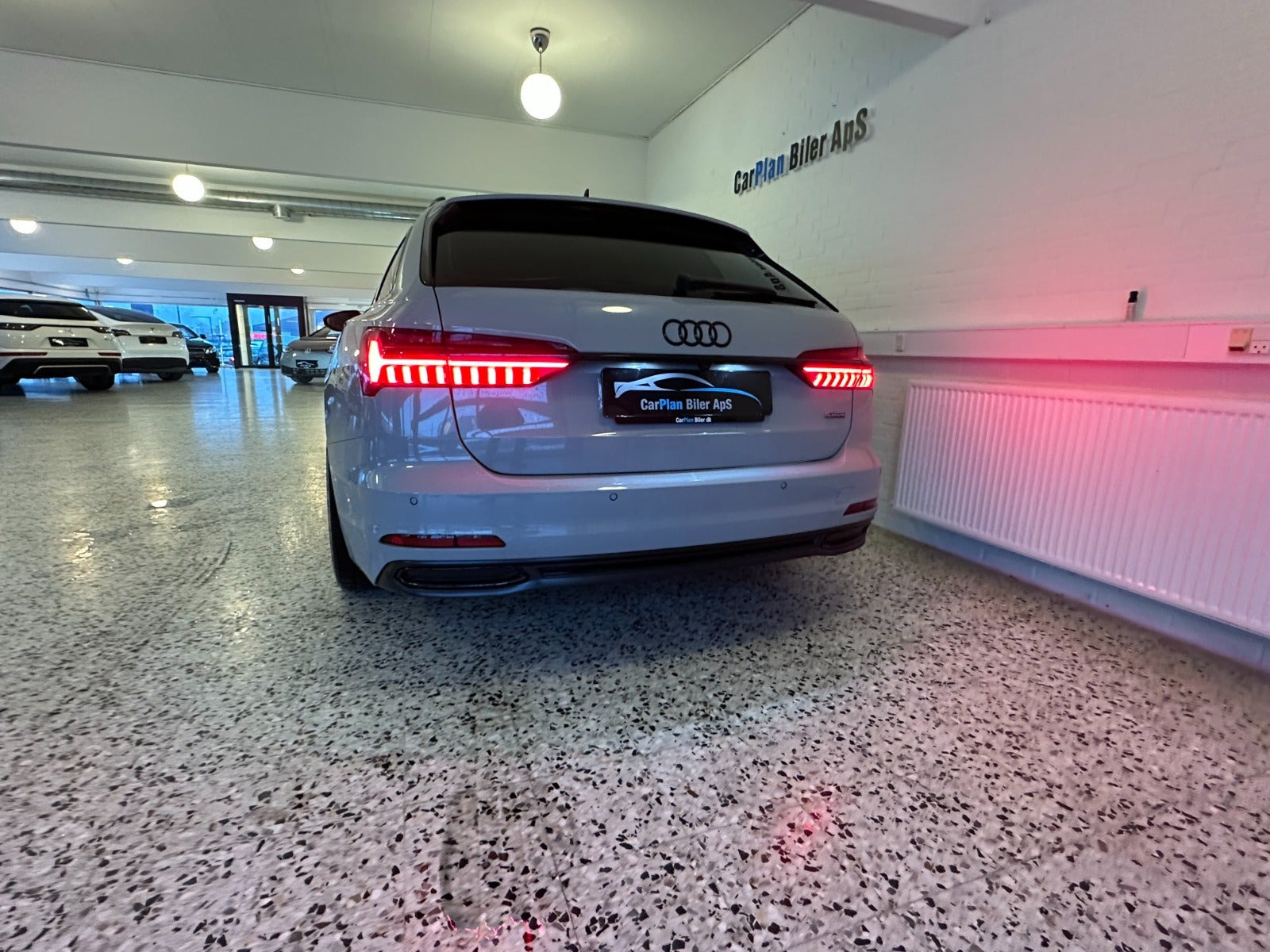 Grå Audi A6 fra 2020