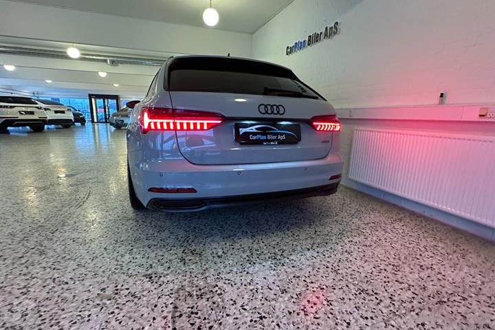 Grå Audi A6 fra 2020