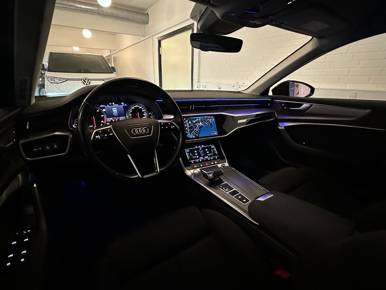 Grå Audi A6 fra 2020