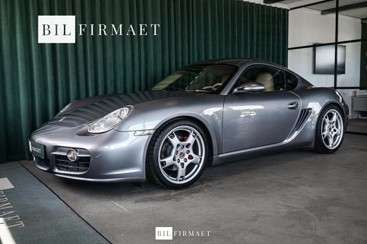 Grå Porsche Cayman S fra 2006