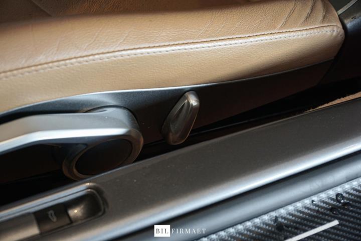 Grå Porsche Cayman S fra 2006