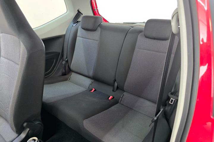 Rød VW UP! fra 2013