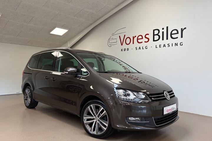 Brun VW Sharan fra 2015