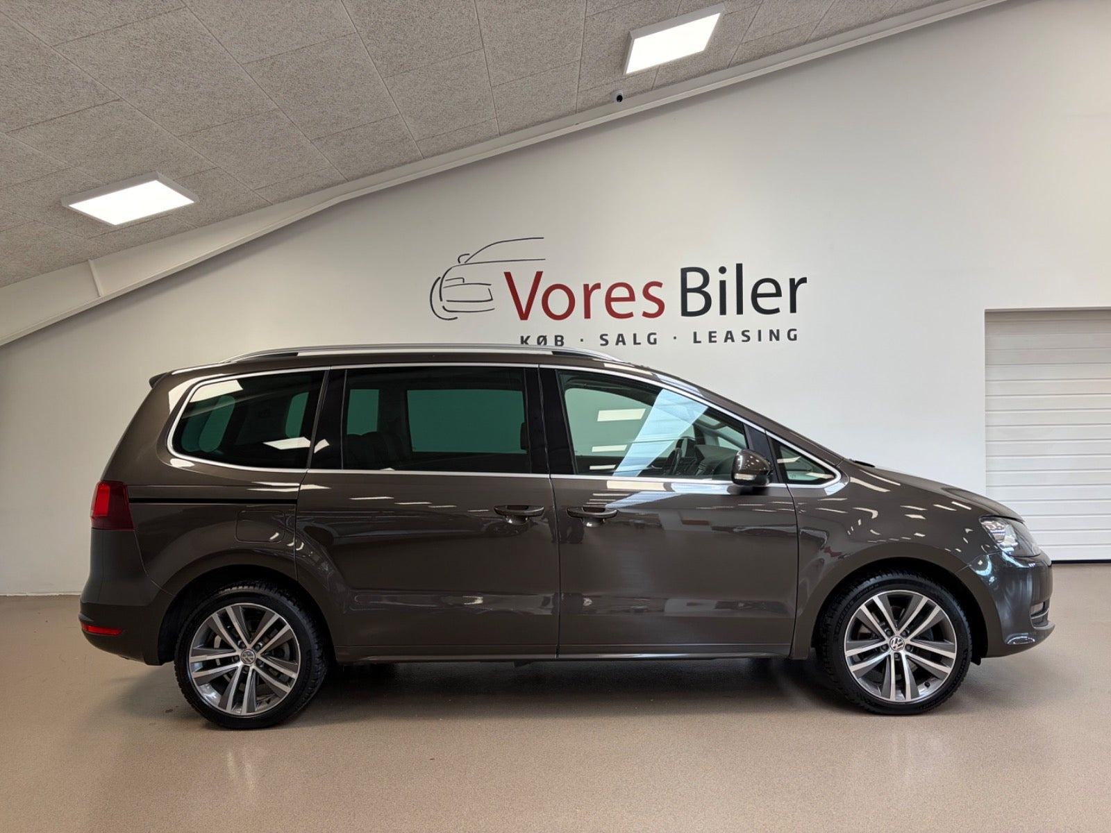 Brun VW Sharan fra 2015