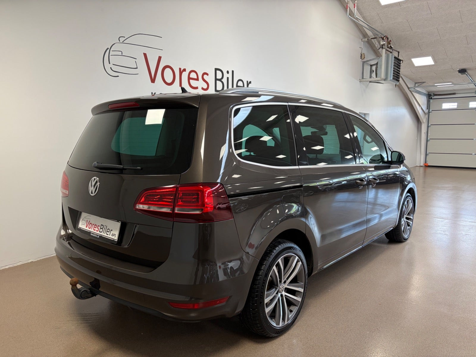 Brun VW Sharan fra 2015