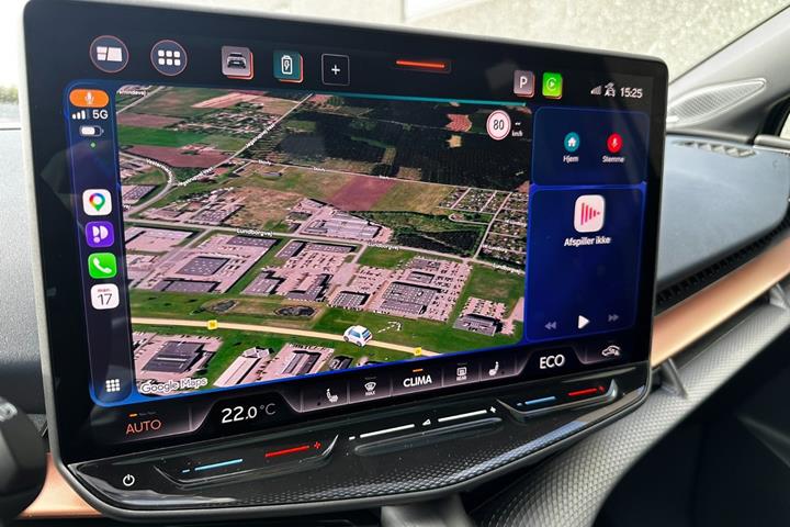 Blå Cupra Tavascan fra 2025