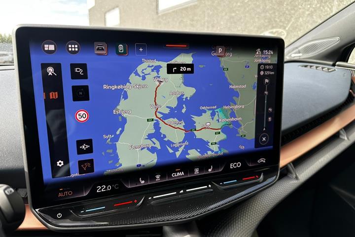 Blå Cupra Tavascan fra 2025