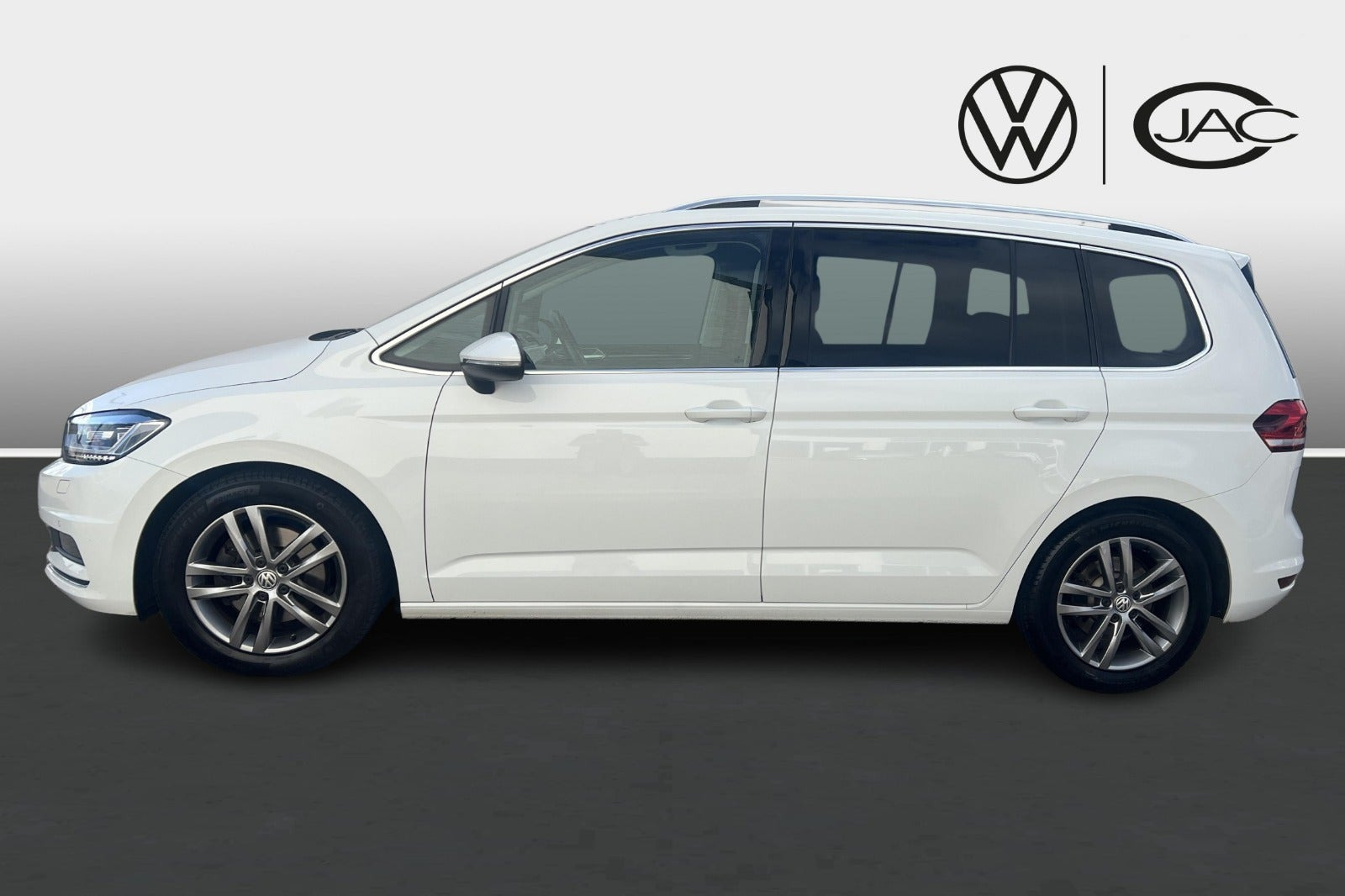 Hvid VW Touran fra 2019