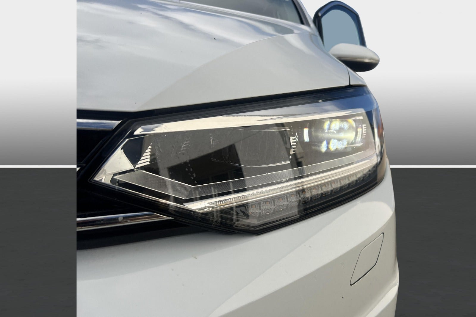 Hvid VW Touran fra 2019