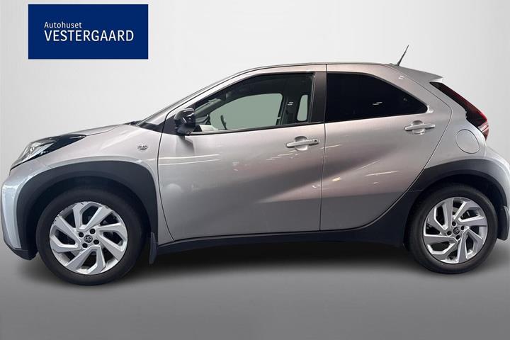 Grå Toyota Aygo X fra 2022