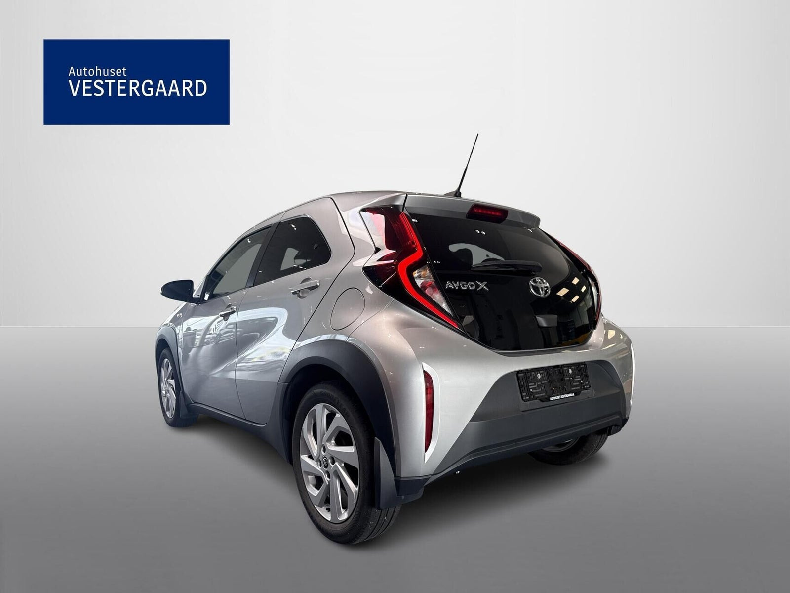 Grå Toyota Aygo X fra 2022