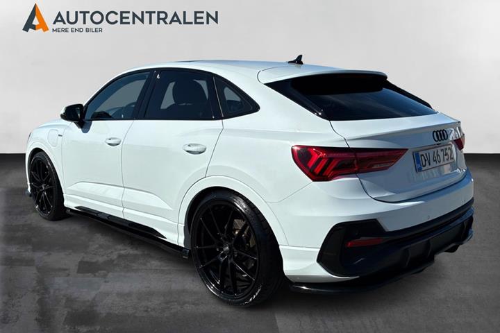 Hvid Audi Q3 fra 2024