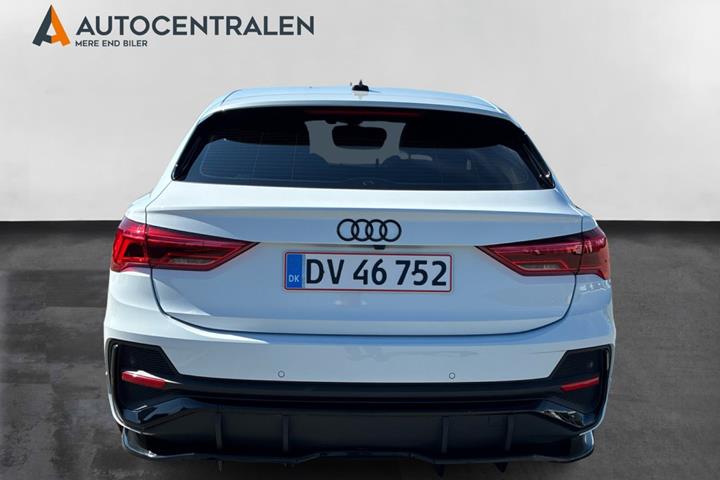 Hvid Audi Q3 fra 2024