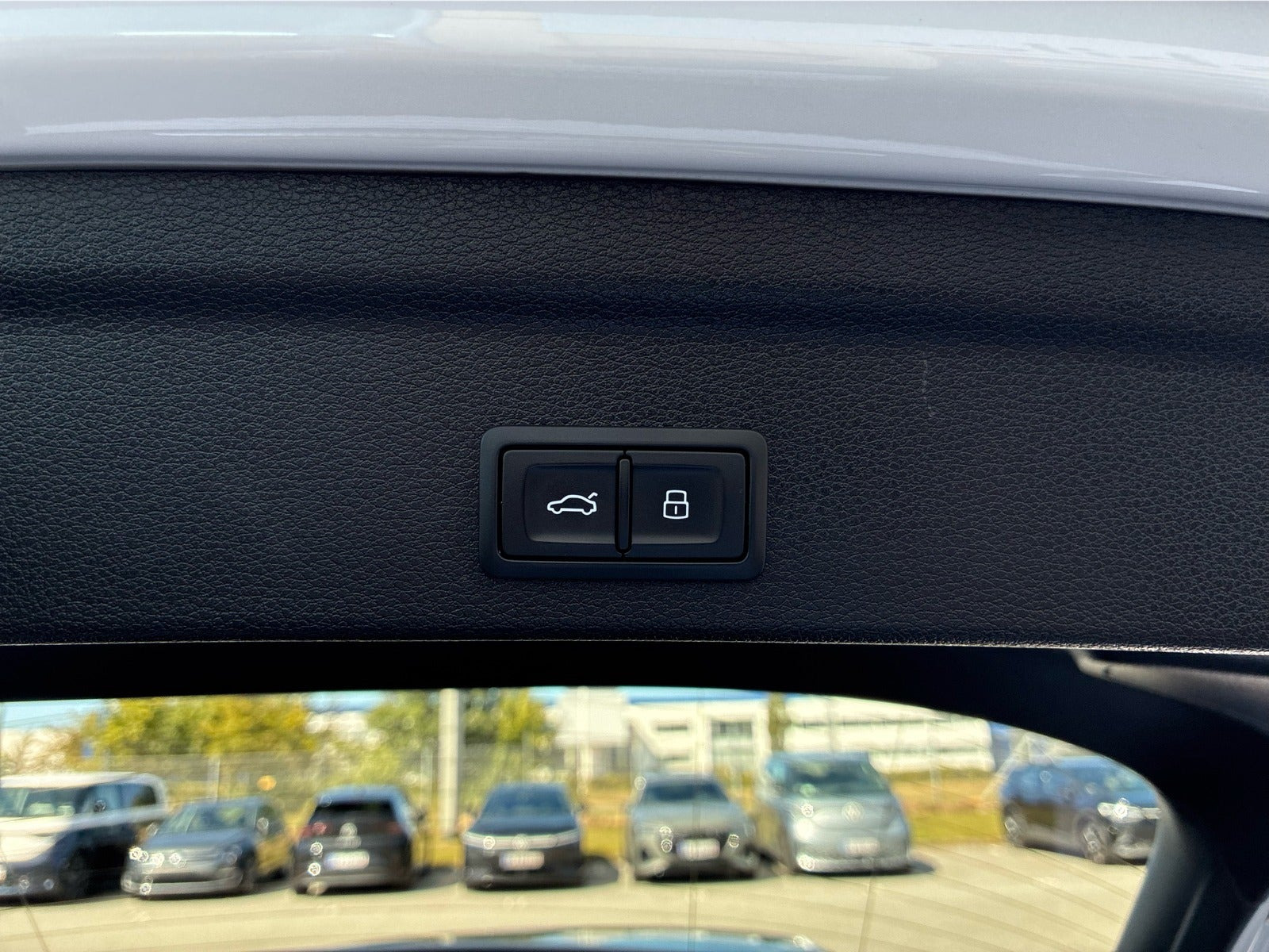 Hvid Audi Q3 fra 2024