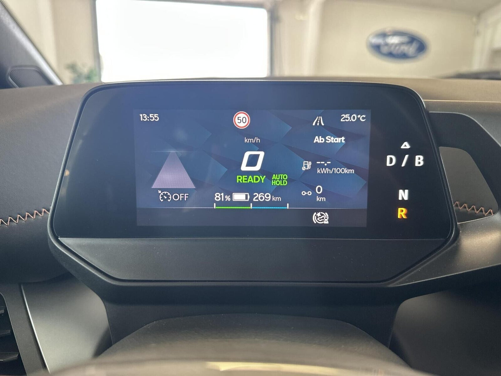 Blå Cupra Born fra 2023