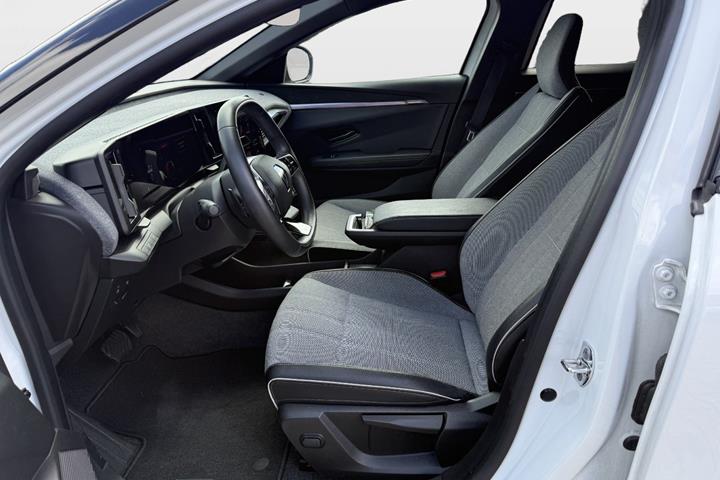Hvid Renault Megane E-Tech fra 2023