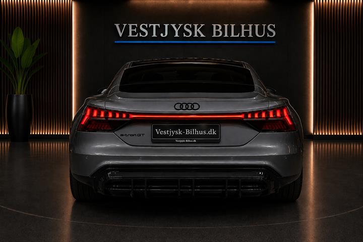Grå Audi e-tron GT fra 2022