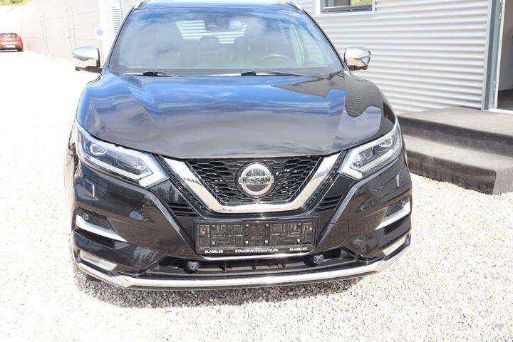 Sort Nissan Qashqai fra 2019