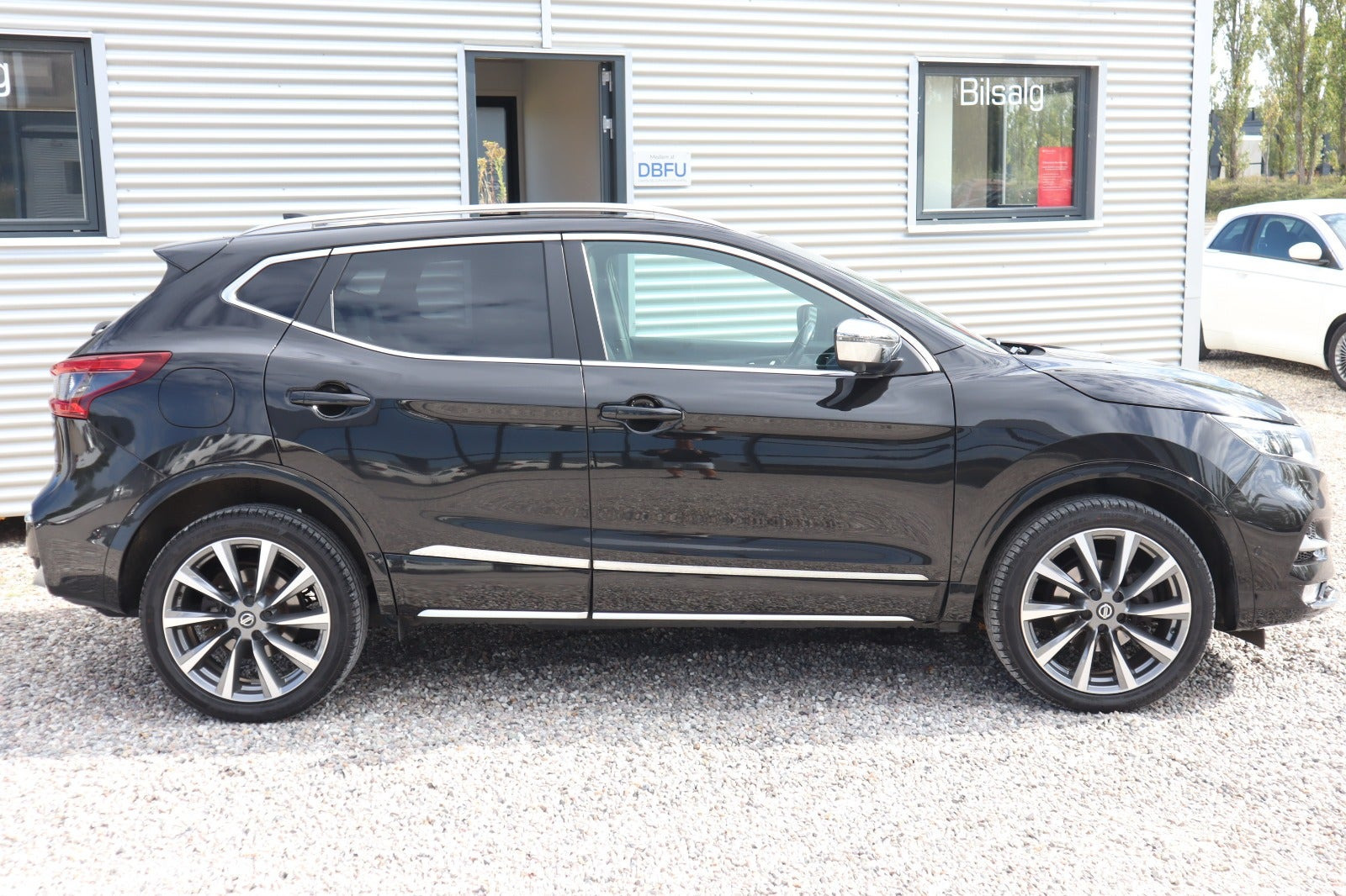 Sort Nissan Qashqai fra 2019