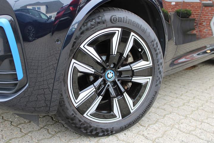 Sort BMW iX3 fra 2023