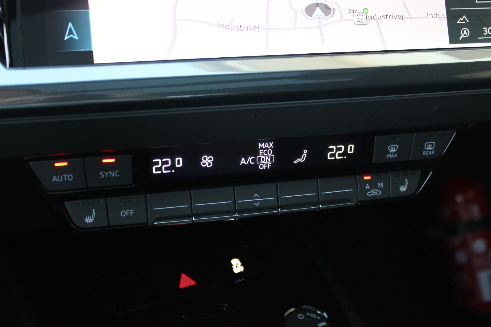 Grå Audi Q4 e-tron fra 2025
