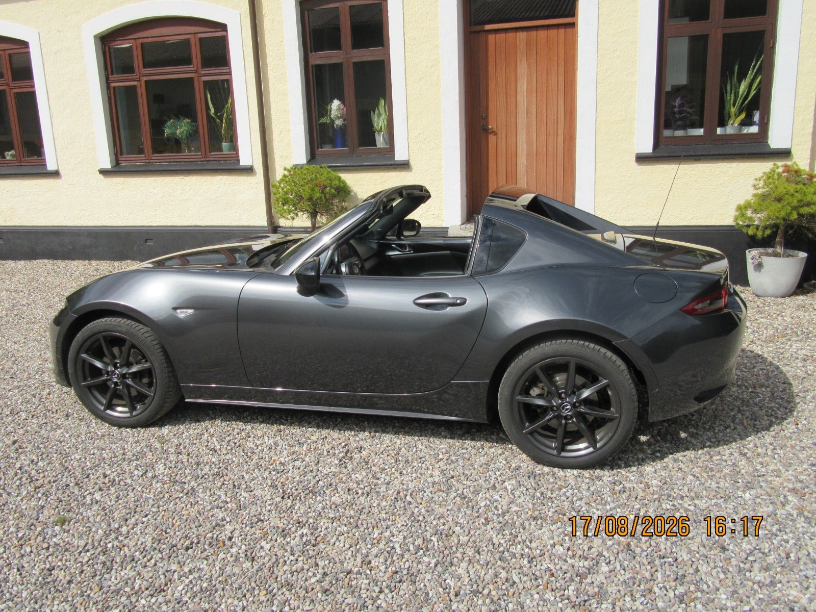 Grå Mazda MX-5 fra 2016