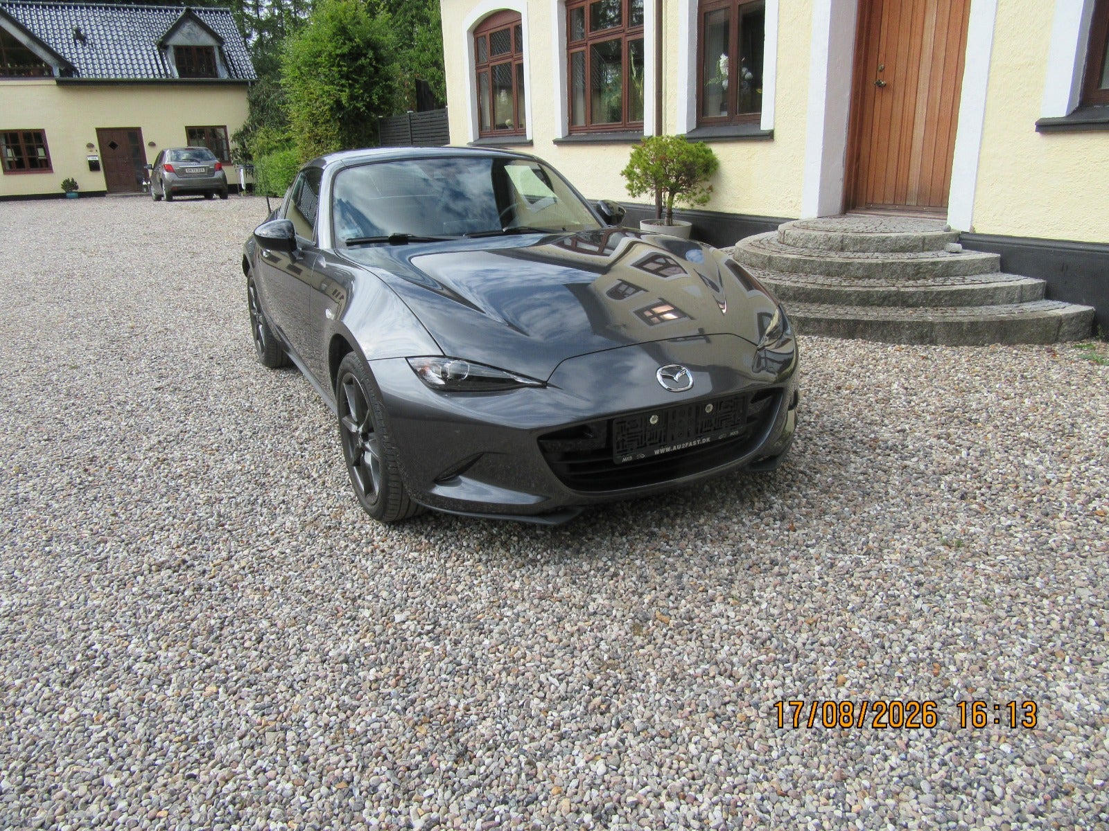 Grå Mazda MX-5 fra 2016