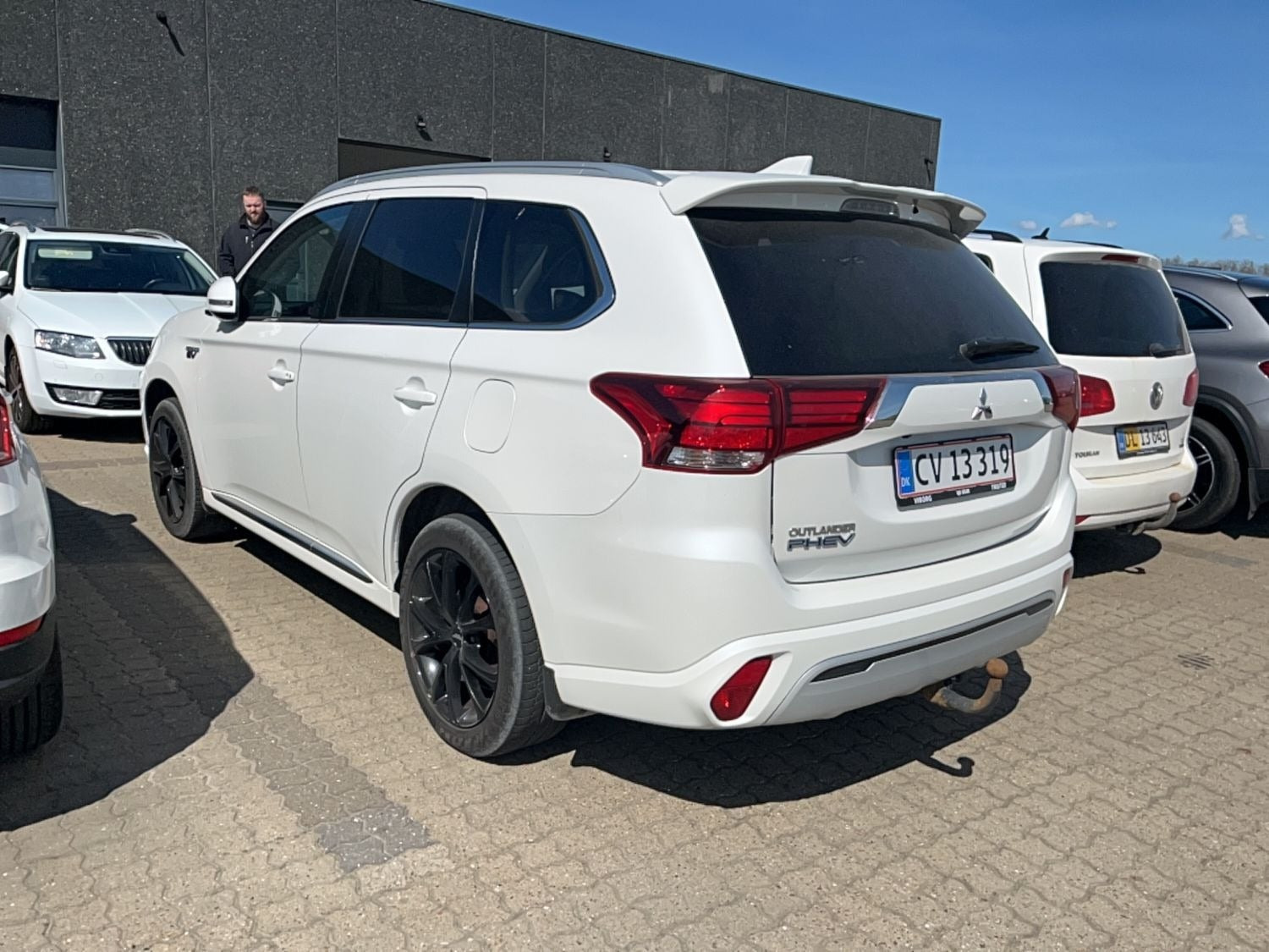 Hvid Mitsubishi Outlander fra 2020
