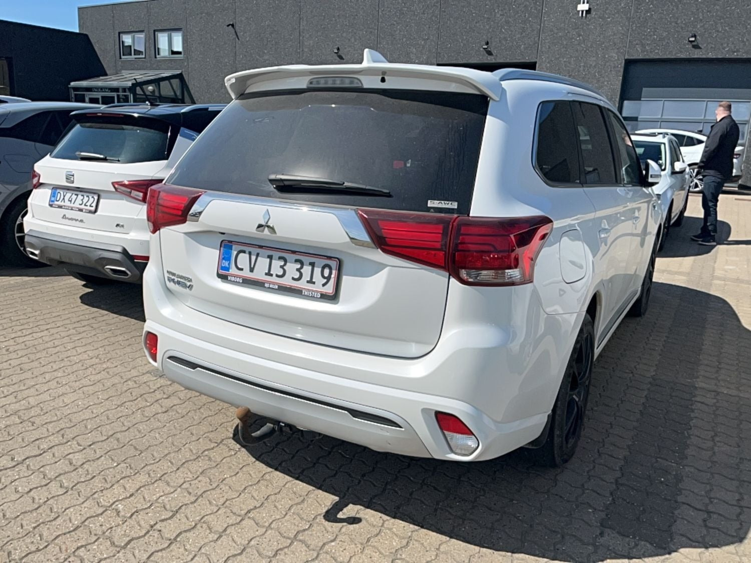 Hvid Mitsubishi Outlander fra 2020