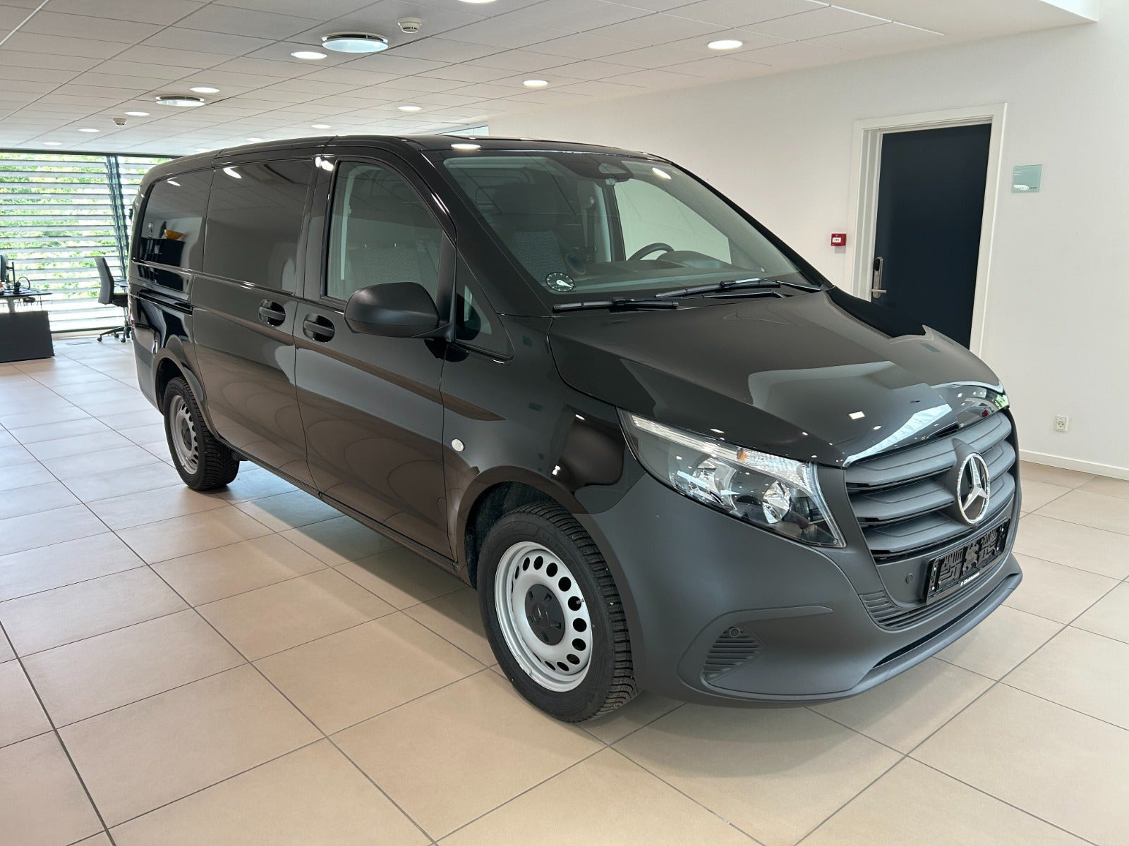 Mercedes Vito 114 2,0 CDi A2 Kassevogn PRO RWD