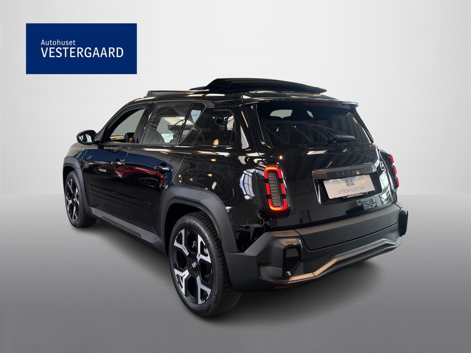 Sort Renault 4 E-Tech fra 2026