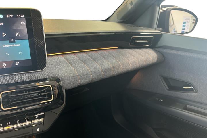 Sort Renault 4 E-Tech fra 2026