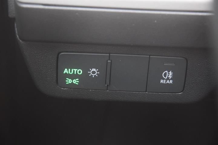 Grå Audi Q4 fra 2022