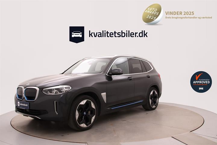 Grå BMW iX3 fra 2022