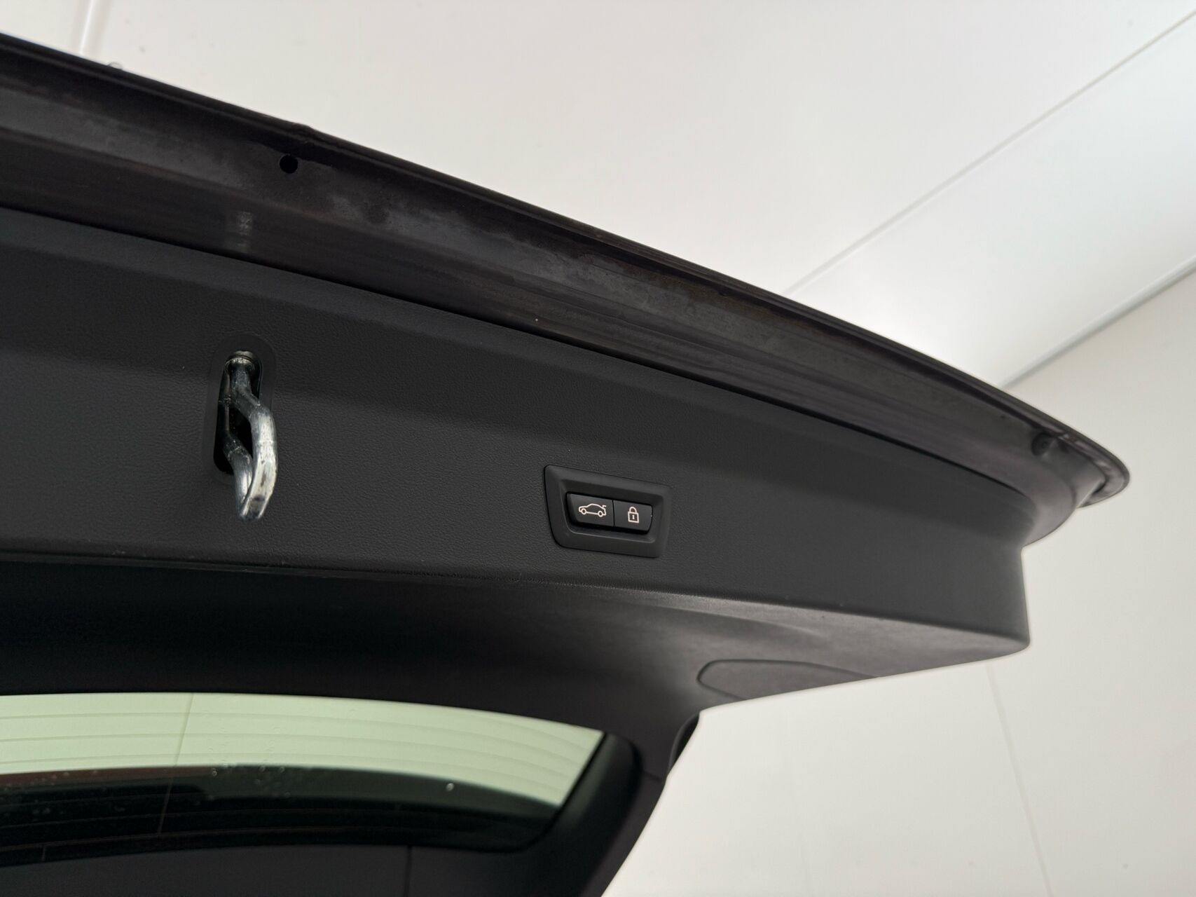 Grå BMW iX3 fra 2022