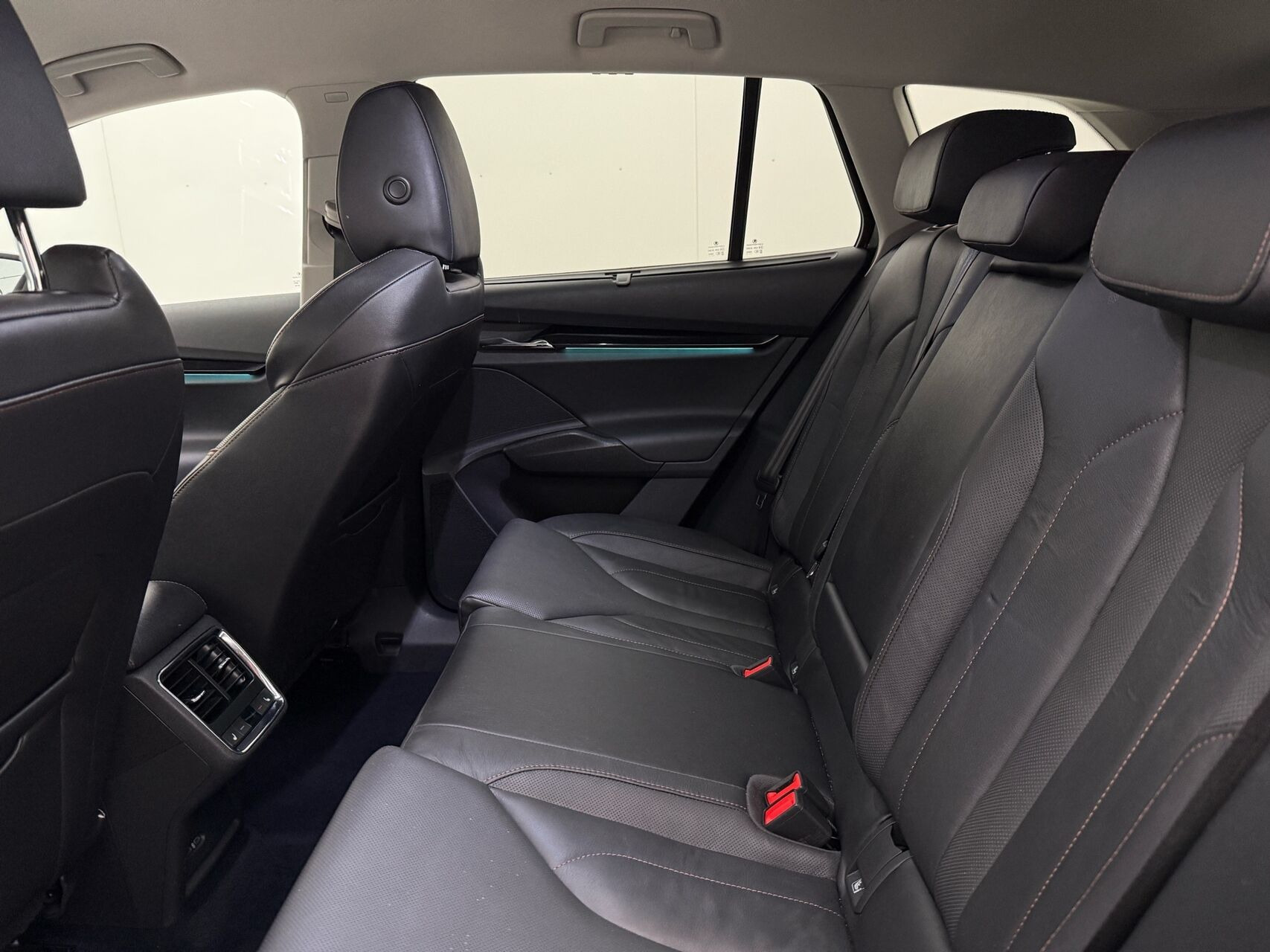 Sort Skoda Enyaq fra 2021