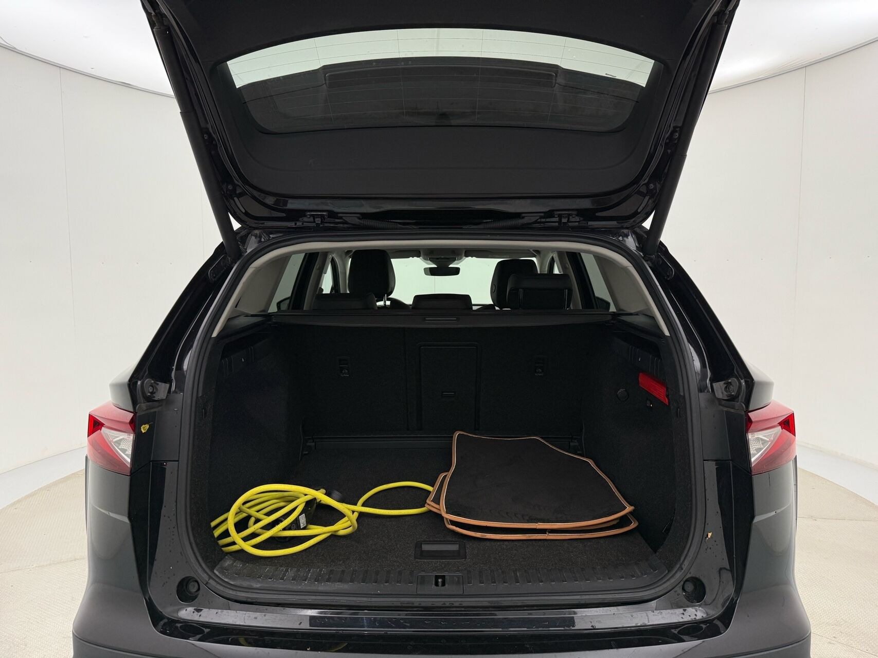 Sort Skoda Enyaq fra 2021