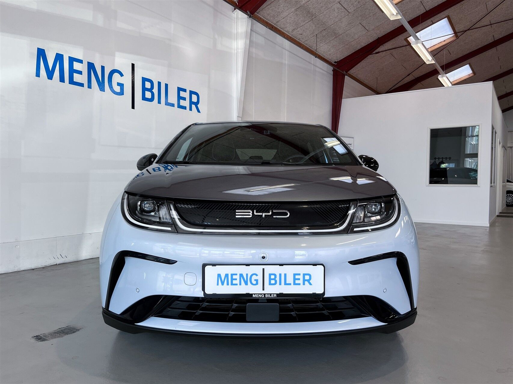 Hvid BYD Dolphin fra 2025