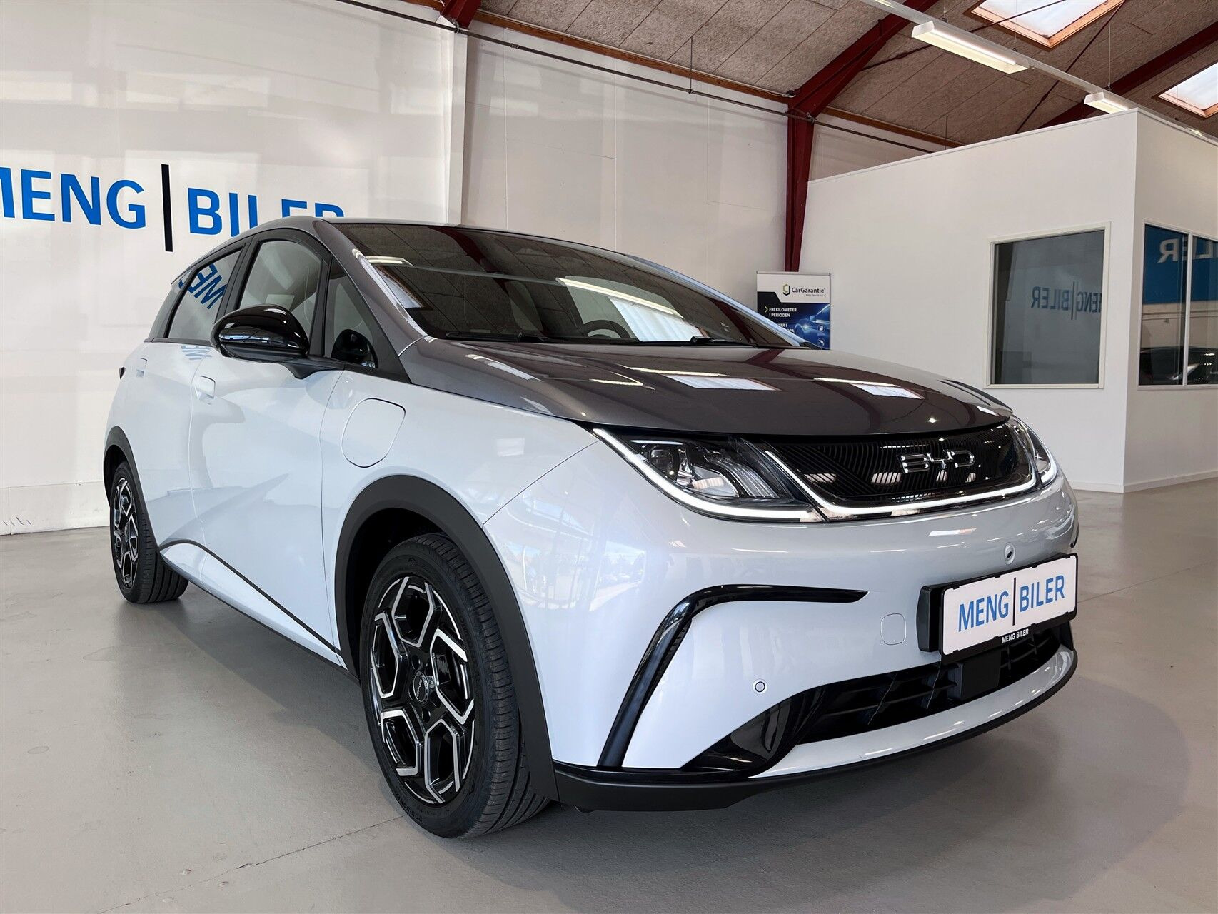 Hvid BYD Dolphin fra 2025