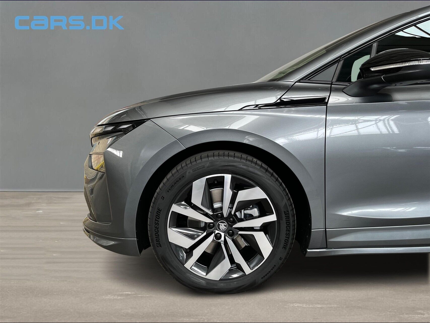 Grå Skoda Enyaq fra 2026