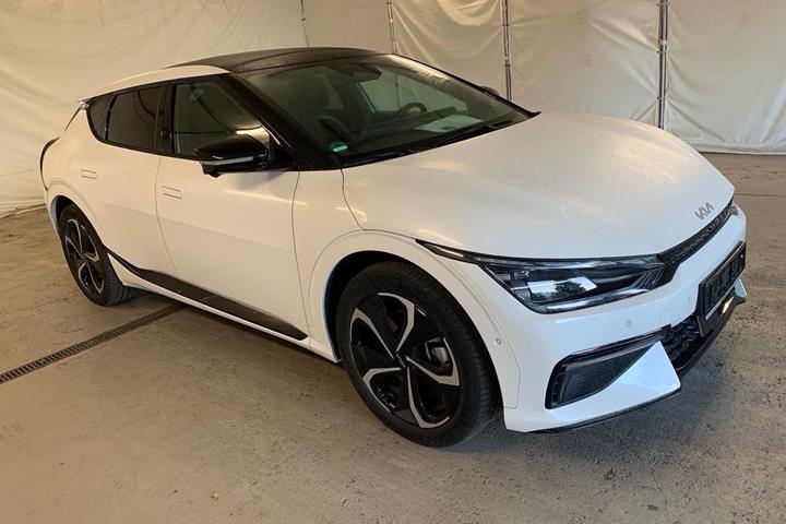 Hvid Kia EV6 fra 2024