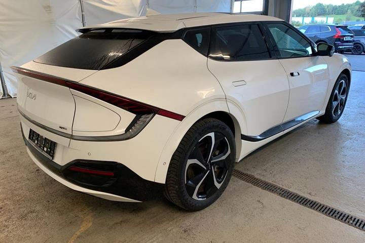 Hvid Kia EV6 fra 2024