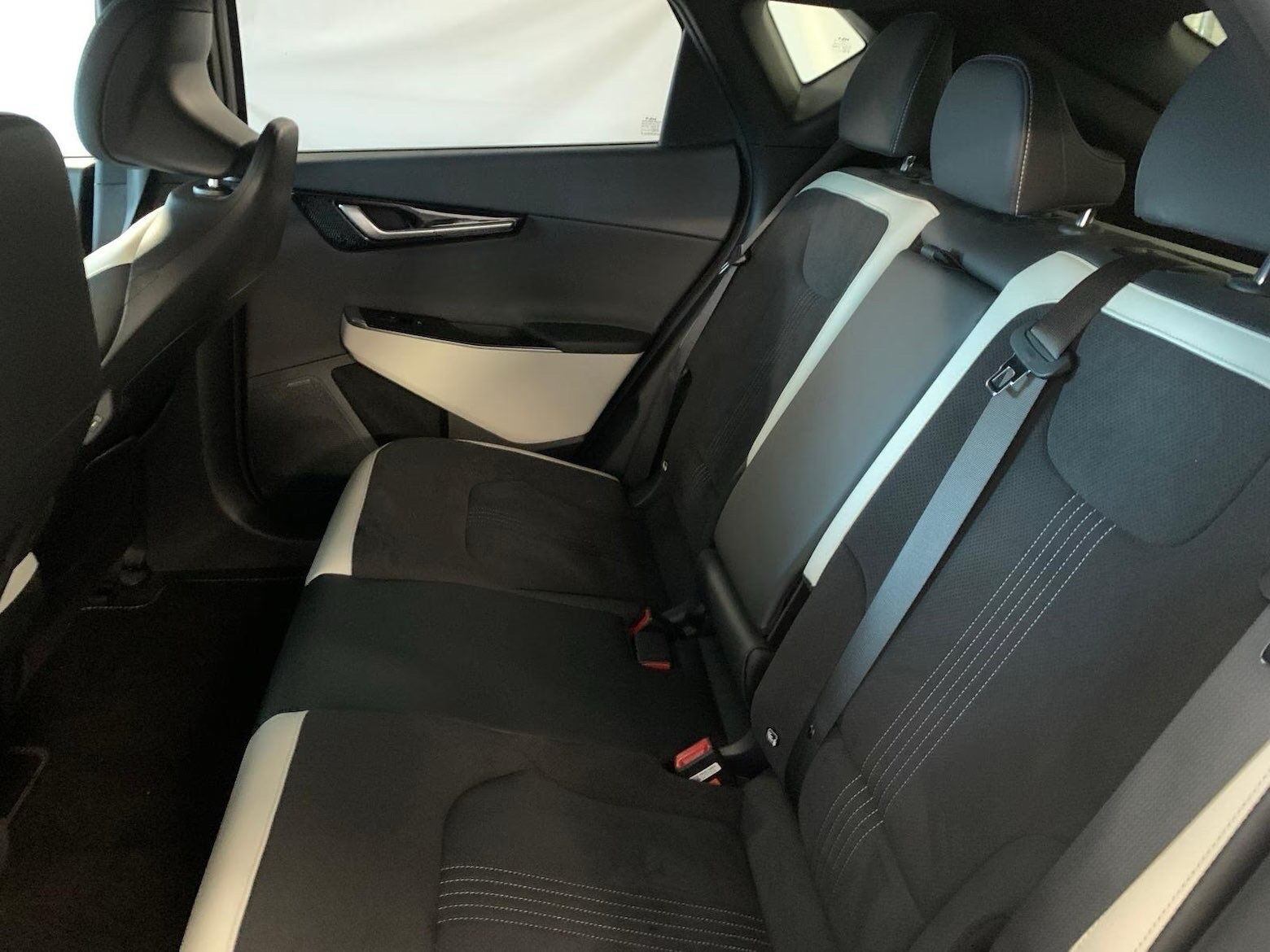 Hvid Kia EV6 fra 2024