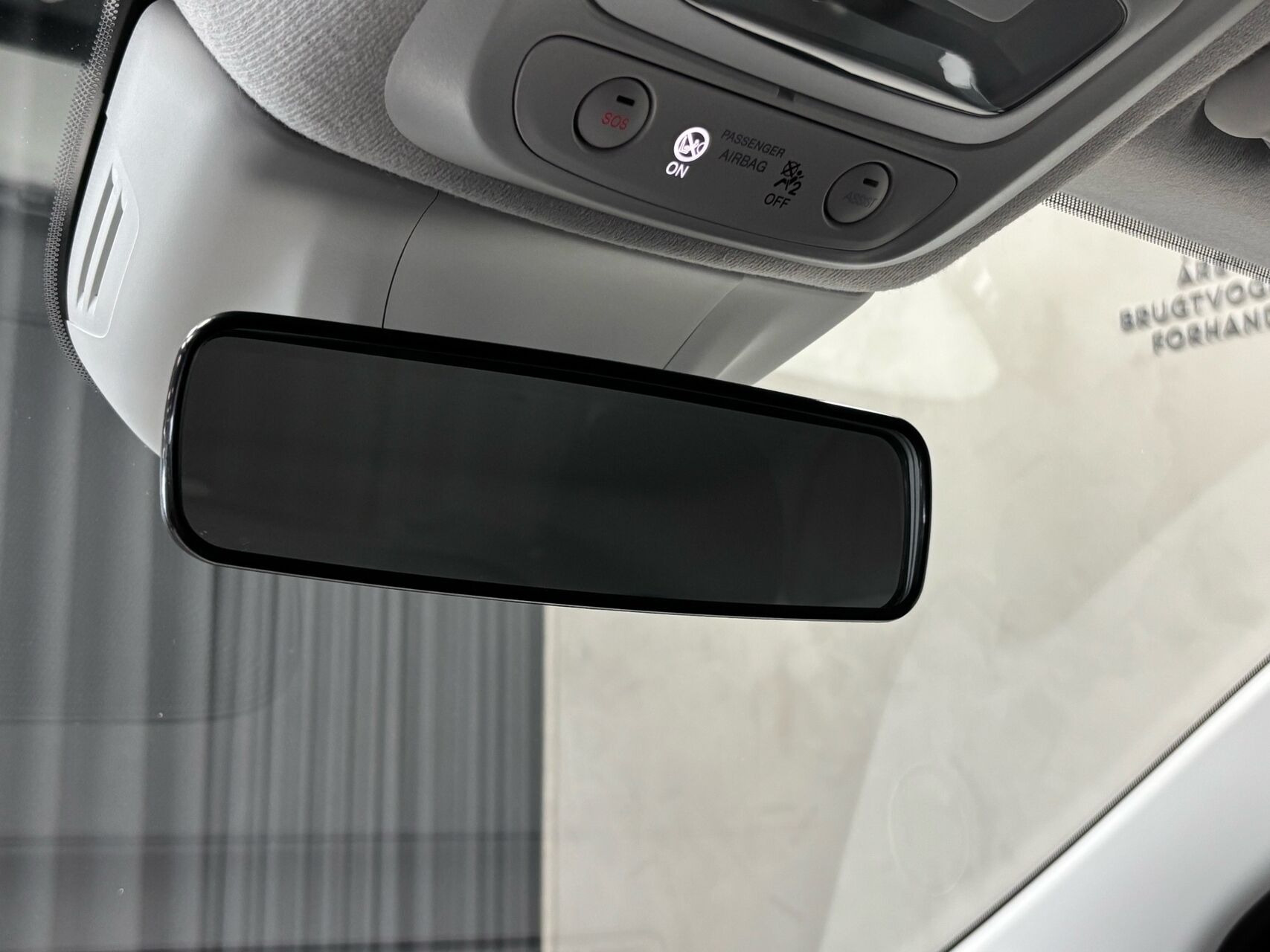 Hvid Fiat 500e fra 2023