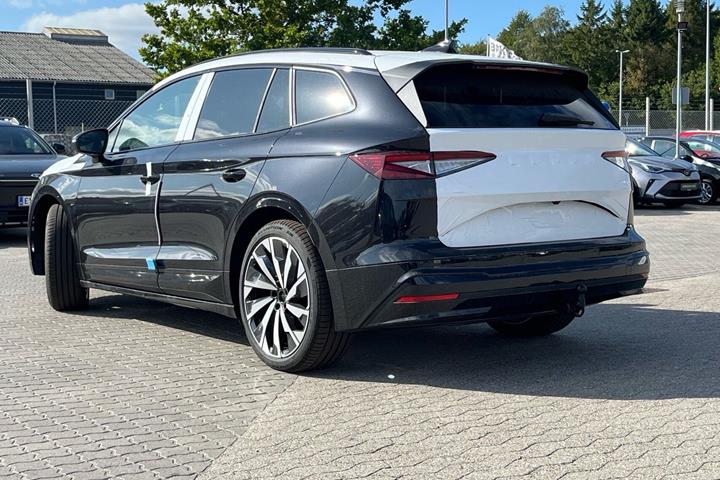 Sort Skoda Enyaq fra 2026