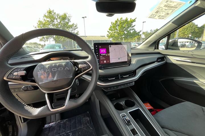 Sort Skoda Enyaq fra 2026