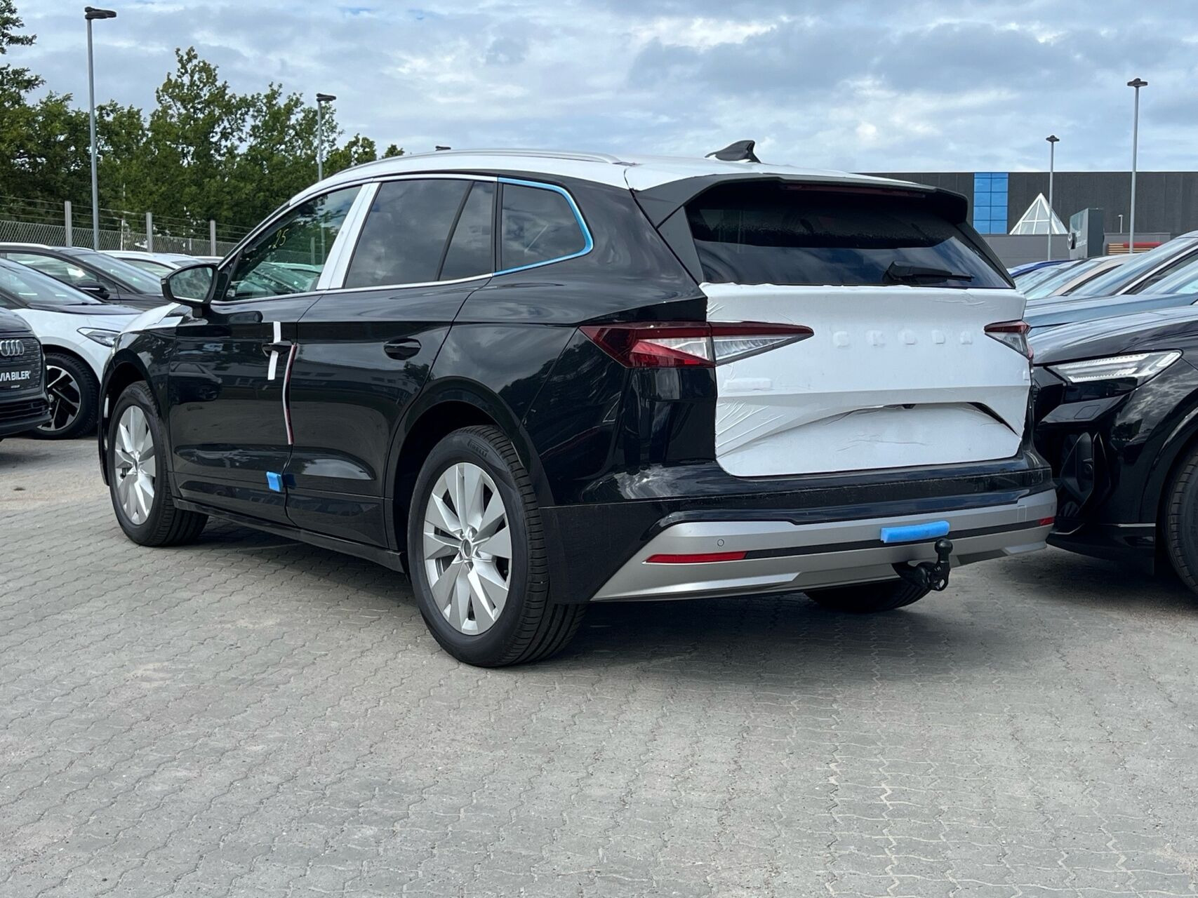 Sort Skoda Enyaq fra 2026